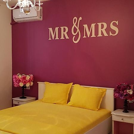 Florata Apartment Burgas Bagian luar foto
