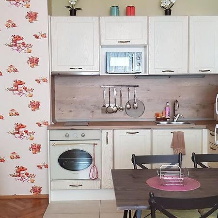 Florata Apartment Burgas Bagian luar foto