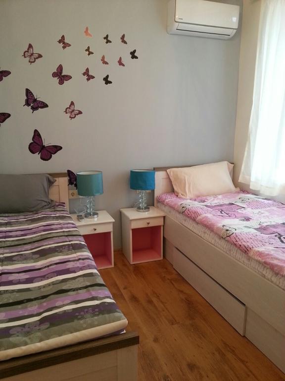 Florata Apartment Burgas Bagian luar foto