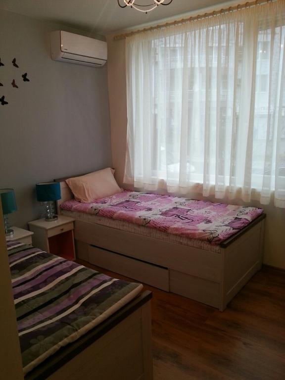 Florata Apartment Burgas Bagian luar foto